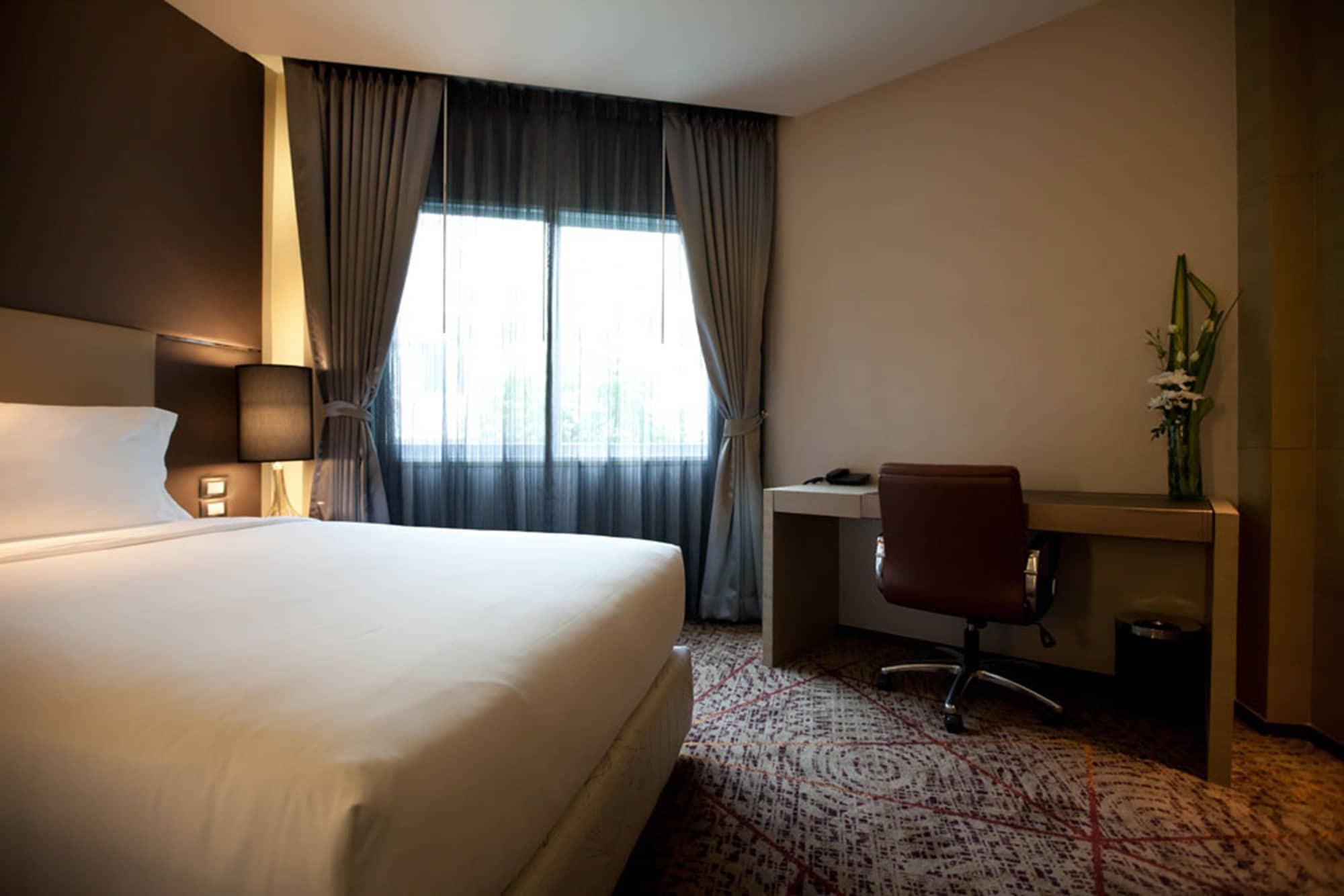 Graceland Bangkok By Grace Hotel - Sha Extra Plus Екстер'єр фото
