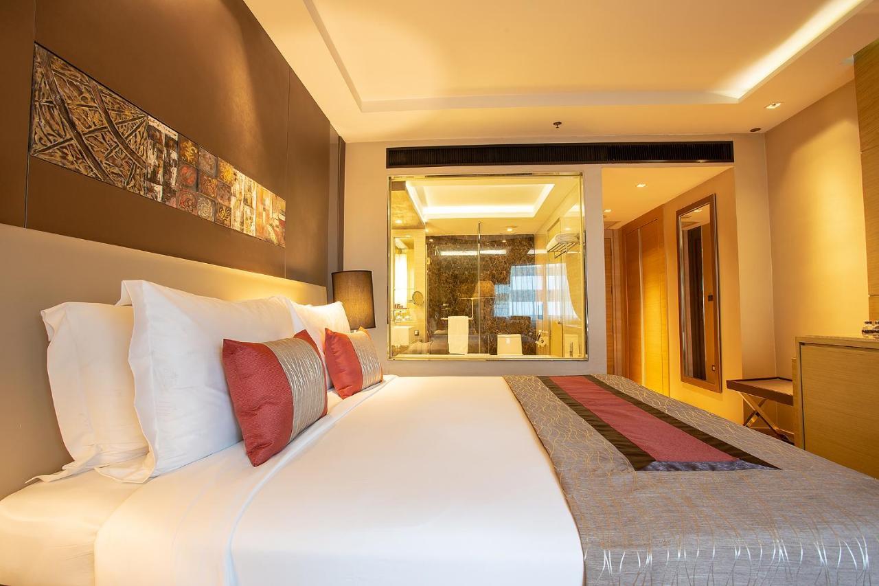 Graceland Bangkok By Grace Hotel - Sha Extra Plus Екстер'єр фото