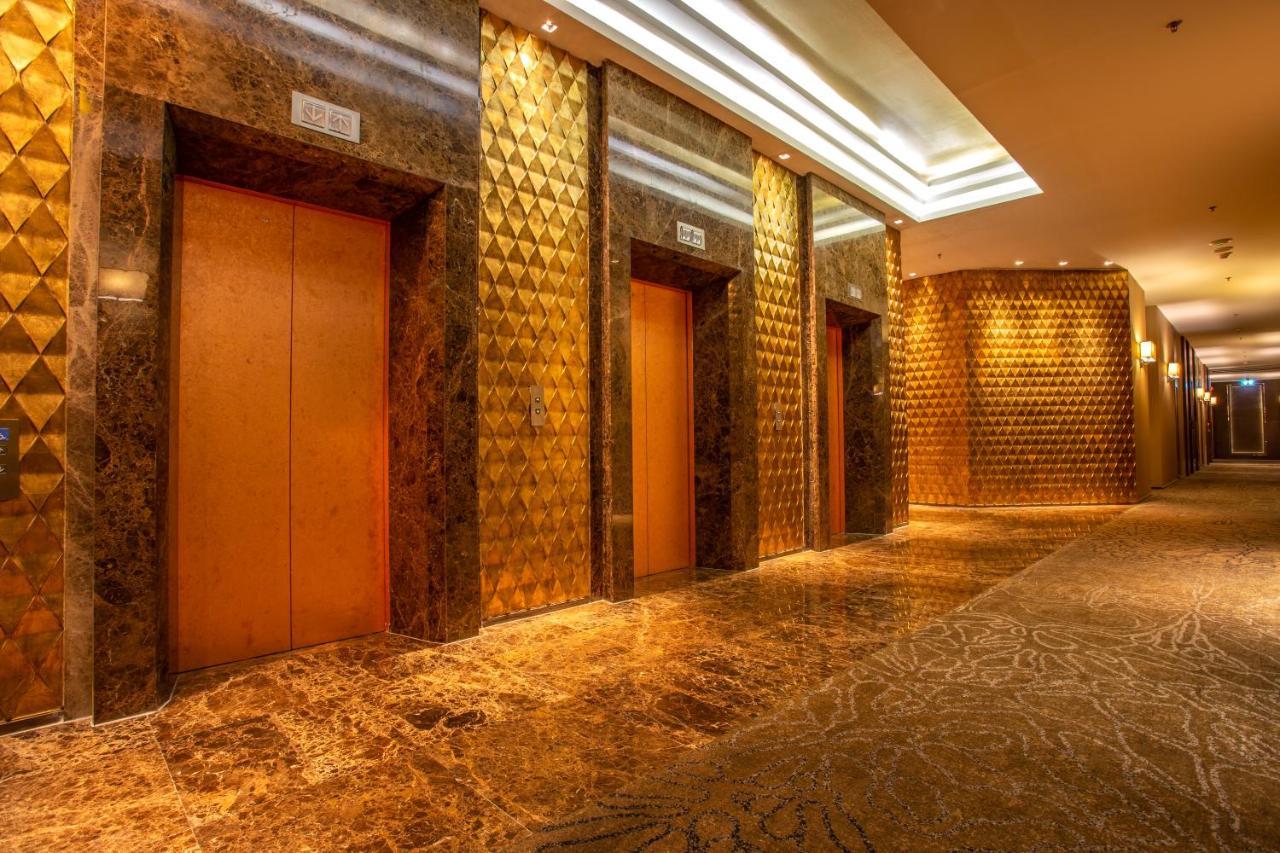 Graceland Bangkok By Grace Hotel - Sha Extra Plus Екстер'єр фото